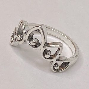 PEAR SHAPED RING DESIGN